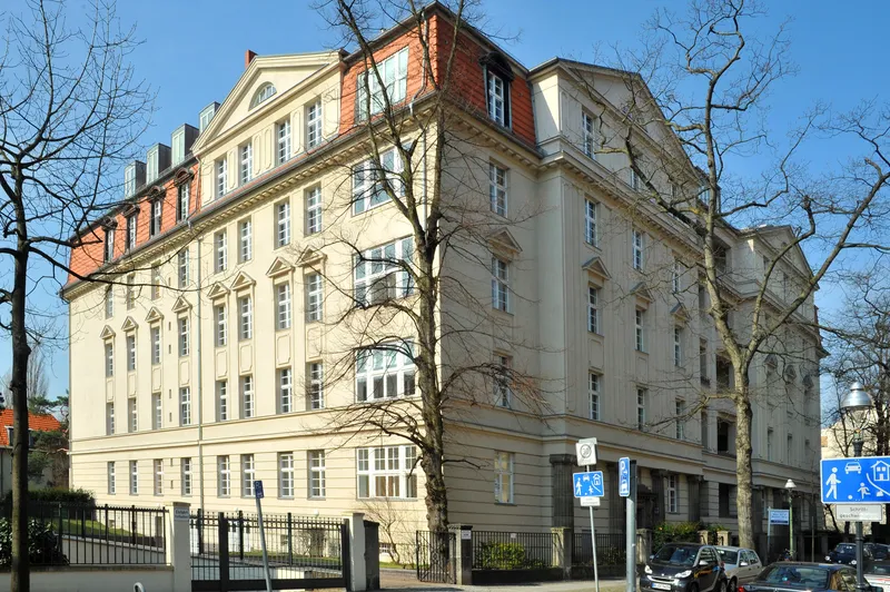 *ERSTBEZUG nach SANIERUNG* 4-Zimmer Altbauwohnung in Westend — photo 1